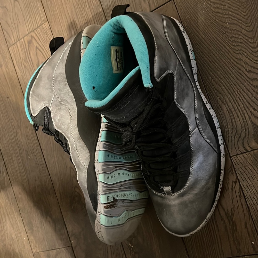 2015
Air Jordan 10 Retro 'Lady Liberty'